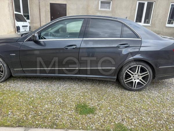 Mercedes-Benz E200 2009, фото 4