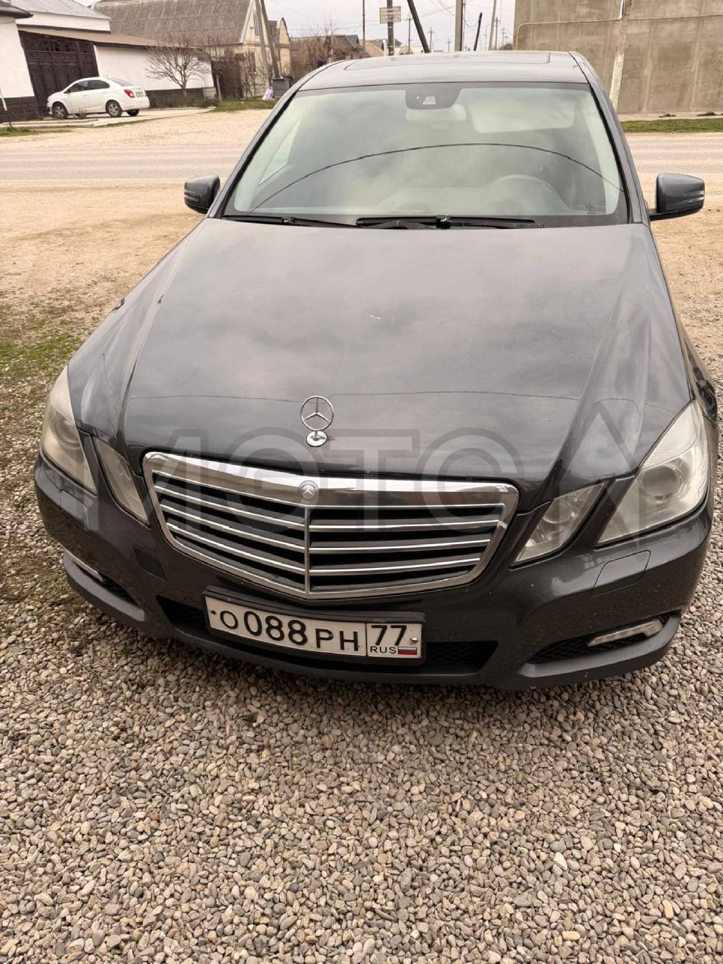 Mercedes-Benz E200