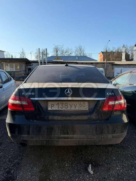 Mercedes-Benz E-Класс 2010, фото 4