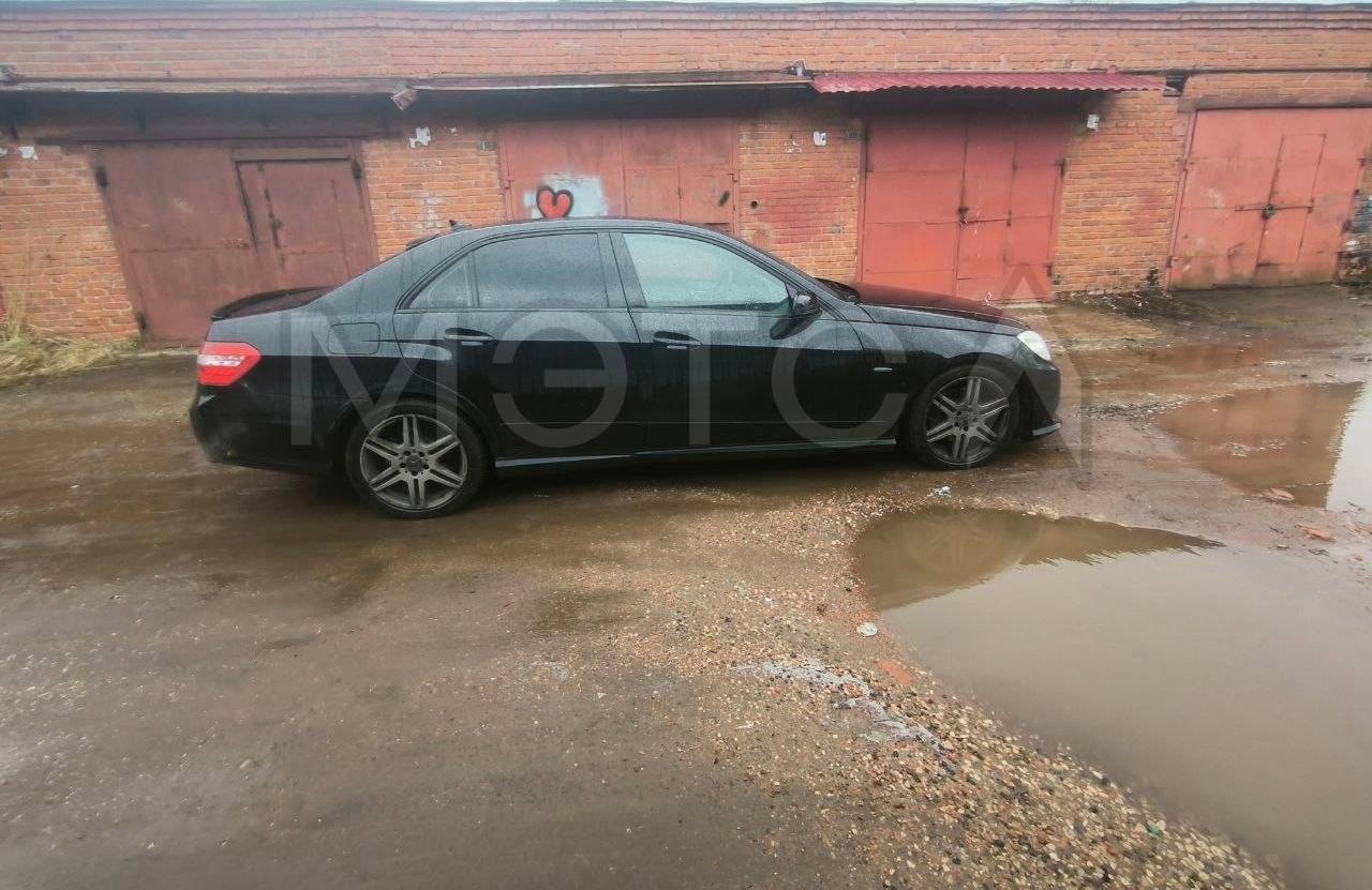 Mercedes-Benz Не указана