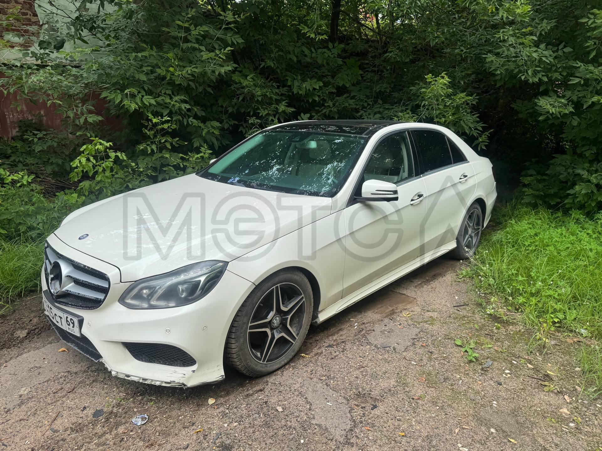 Mercedes-Benz Не указана