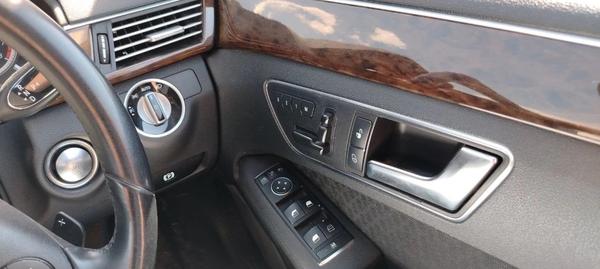 Mercedes-Benz E-Класс 2011, фото 2
