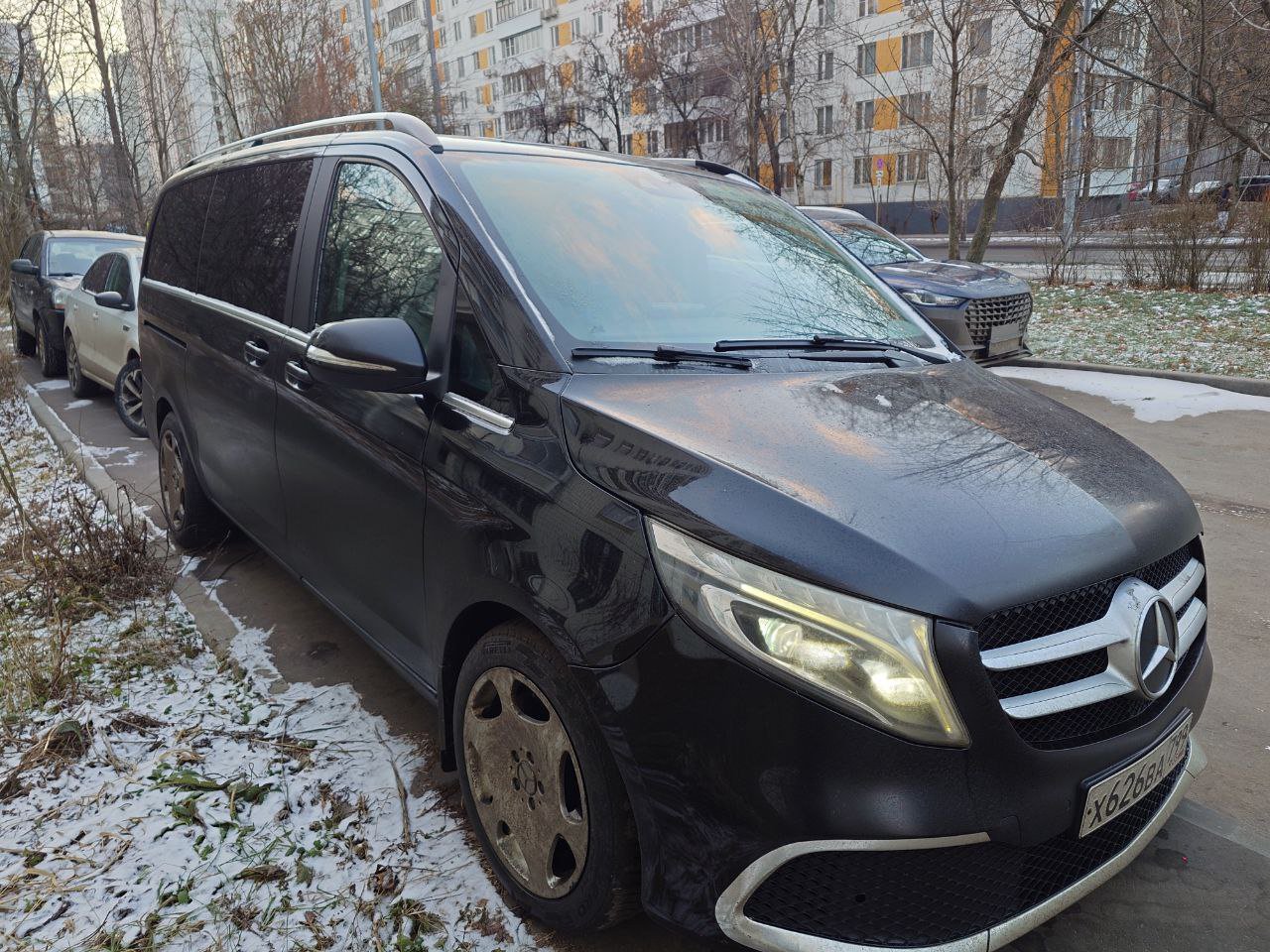 Mercedes-Benz V220