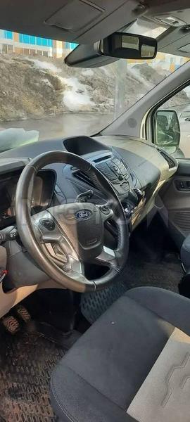 Ford Tourneo Custom 2017, фото 4