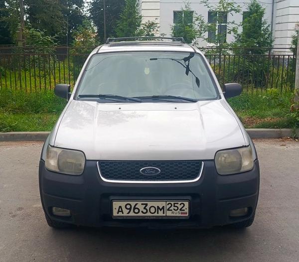 Ford Maverick 2003, фото 2