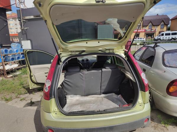 Ford Fiesta 2006, фото 2