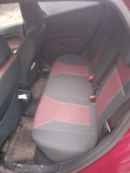 Ford Fiesta 2011, фото 5