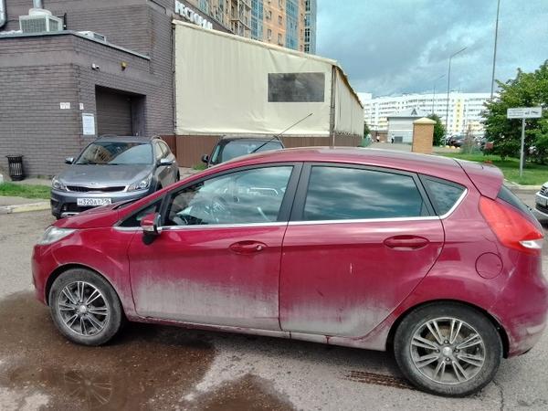 Ford Fiesta 2011, фото 4