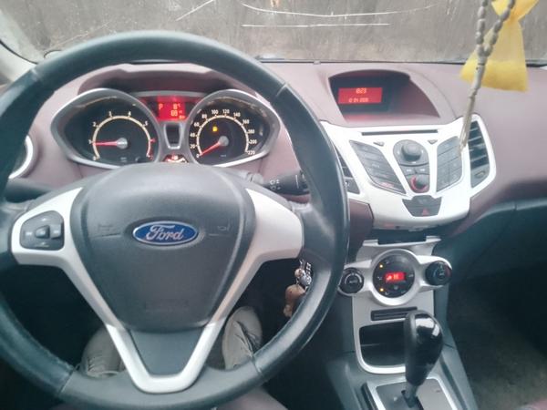 Ford Fiesta 2011, фото 7