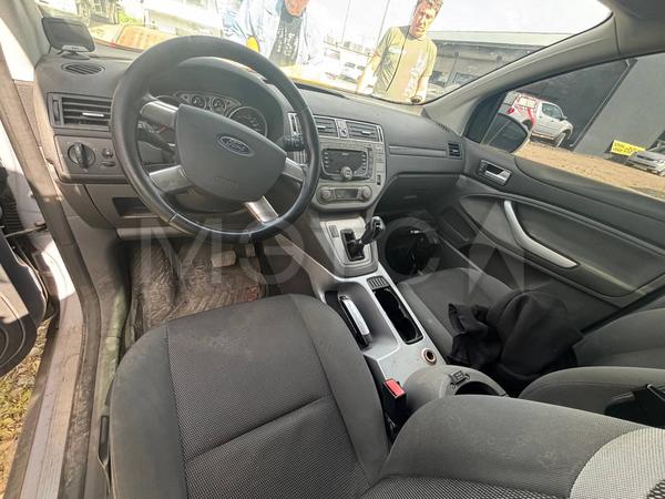 Ford Kuga 2012, фото 11