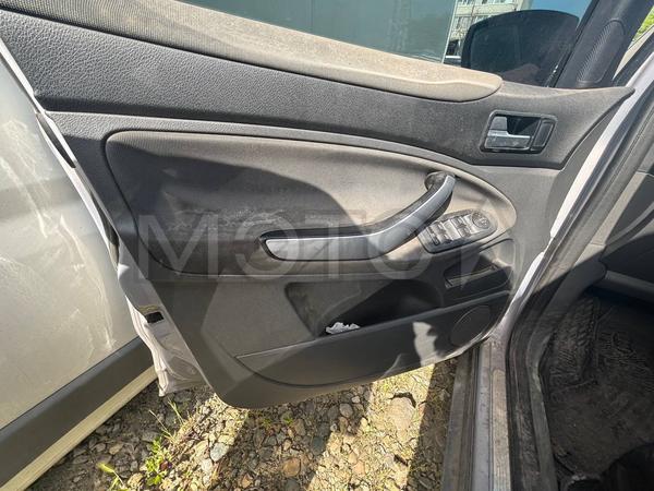 Ford Kuga 2012, фото 10