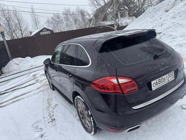 Porsche Cayenne 2010, фото 3