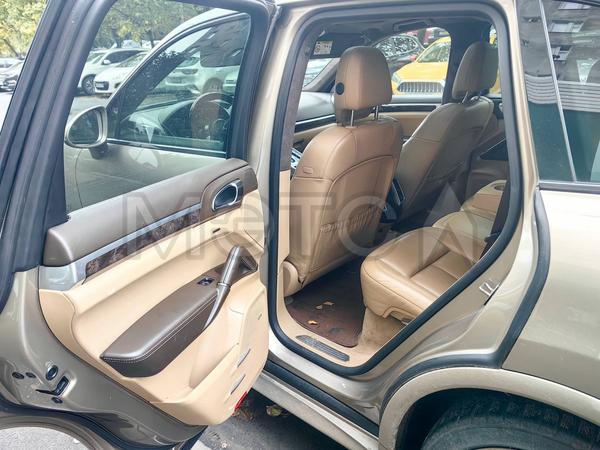 Porsche Cayenne 2015, фото 7