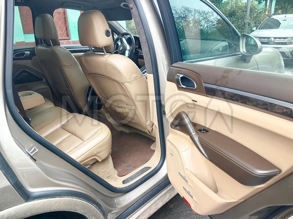 Porsche Cayenne 2015, фото 8