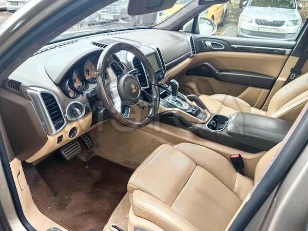 Porsche Cayenne 2015, фото 9