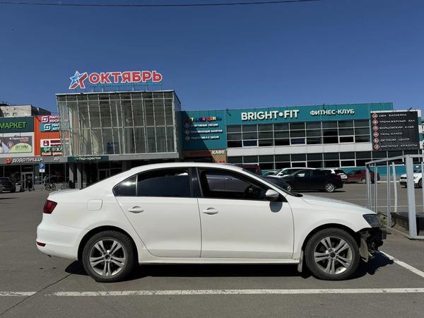 Volkswagen Jetta 2011, фото 3