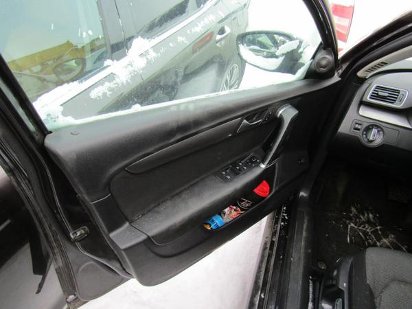 Volkswagen Passat 2011, фото 17