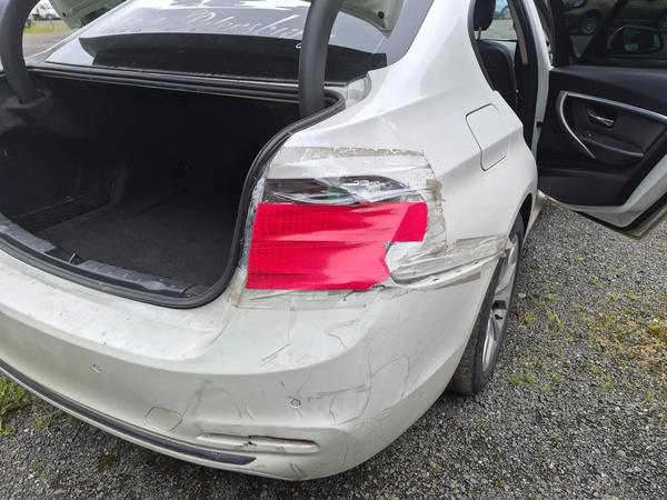 BMW 320D 2018, фото 2