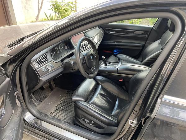 BMW 750 2012, фото 4