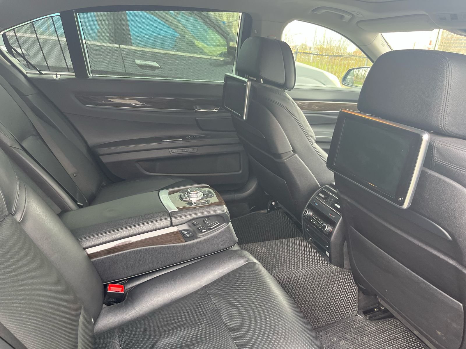 BMW 740