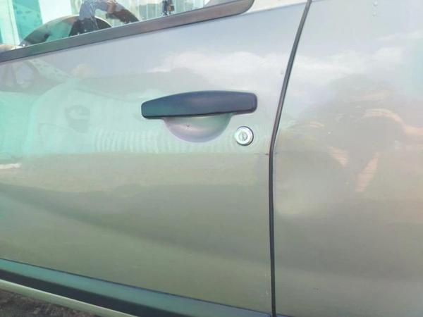 Renault Sandero 2010, фото 2