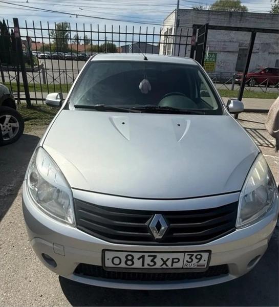 Renault Sandero 2012, фото 2