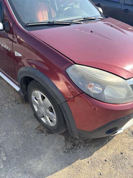 Renault Sandero 2013, фото 2