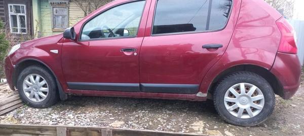 Renault Sandero 2011, фото 2