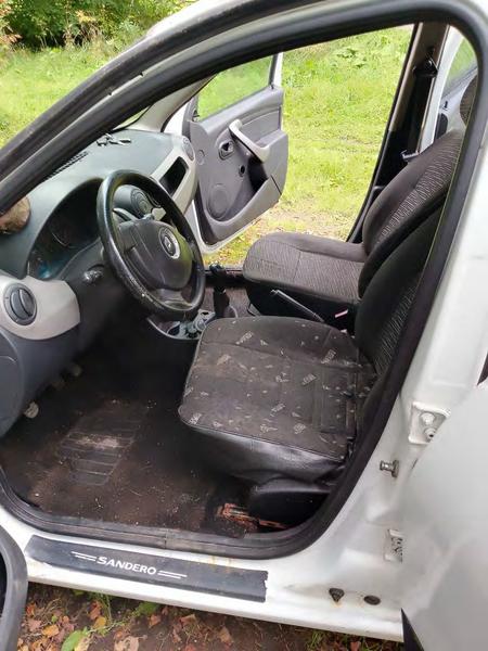 Renault Sandero 2011, фото 11