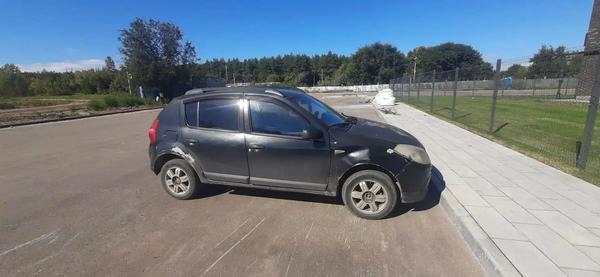 Renault Sandero 2011, фото 3
