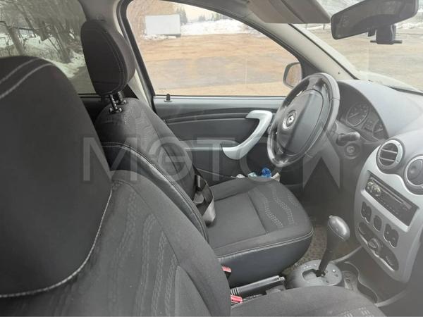 Renault Sandero 2012, фото 10