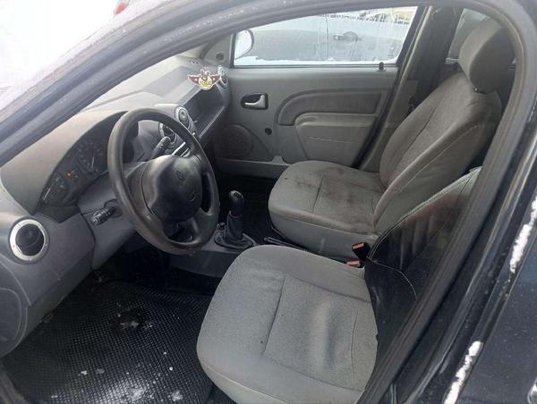 Renault Logan 2009, фото 7