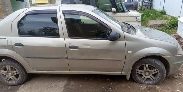 Renault Logan 2010, фото 8