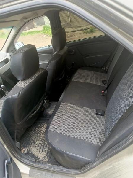 Renault Logan 2010, фото 4