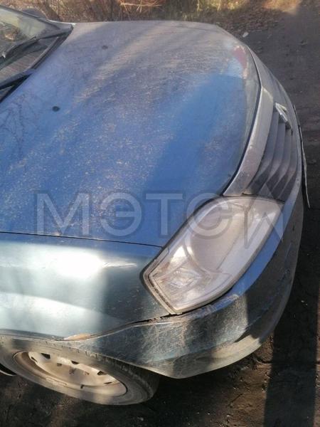 Renault Logan 2010, фото 2