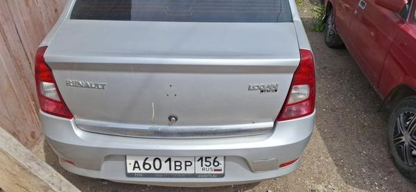 Renault Logan 2011, фото 2