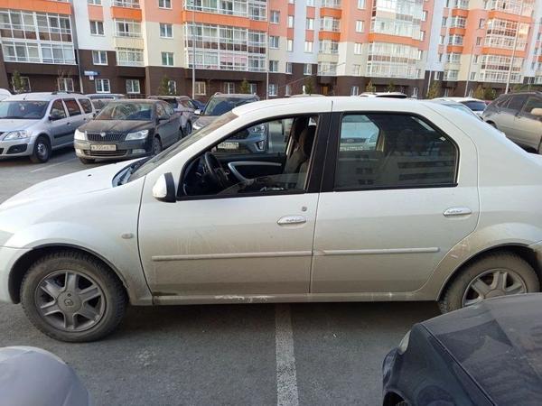 Renault Logan 2013, фото 2