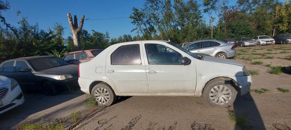 Renault Logan 2010, фото 9