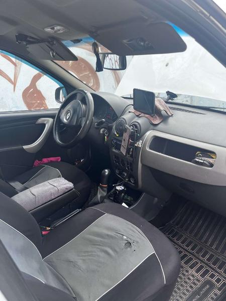 Renault Logan 2011, фото 10