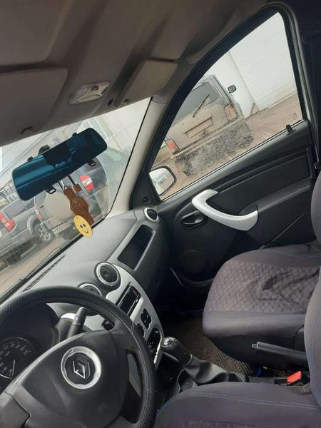 Renault Logan 2014, фото 12