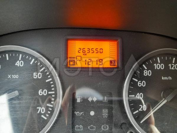 Renault Logan 2012, фото 11