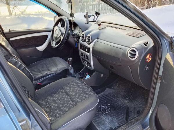 Renault Logan 2010, фото 15