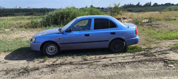 Hyundai Accent 2004, фото 3