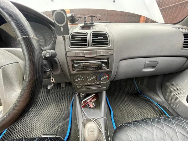 Hyundai Accent 2008, фото 4