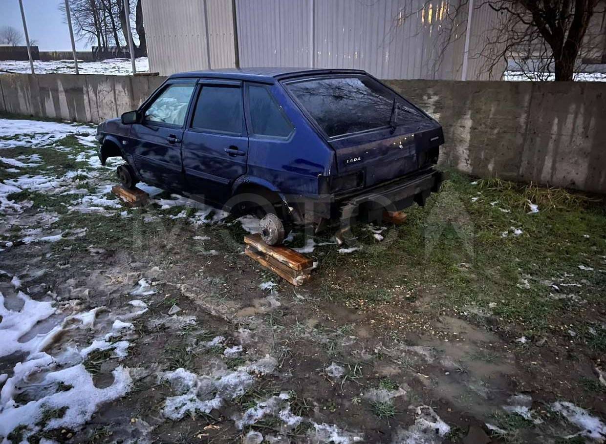 LADA 211140