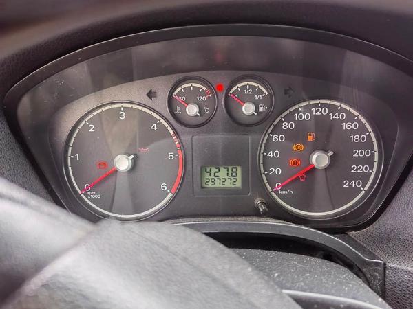 Ford Focus 2006, фото 10