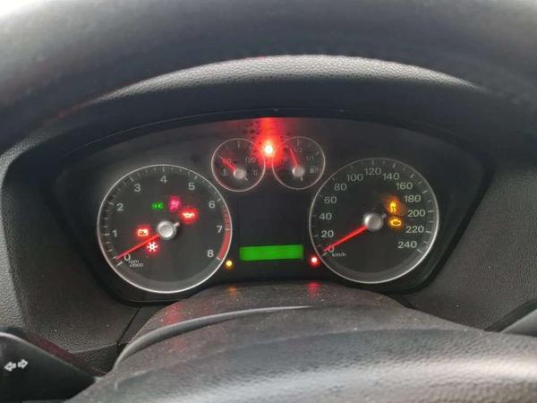 Ford Focus 2006, фото 16