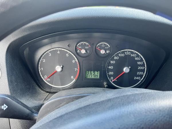 Ford Focus 2005, фото 9