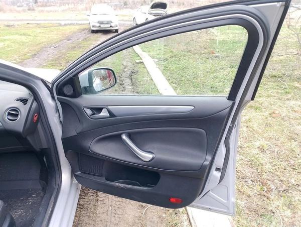 Ford Mondeo 2012, фото 8