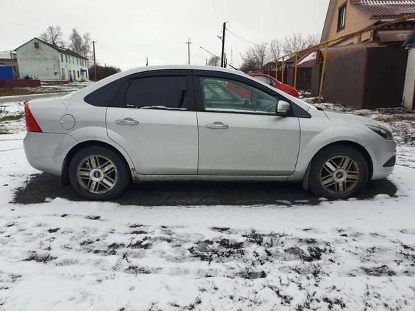 Ford Focus 2010, фото 15